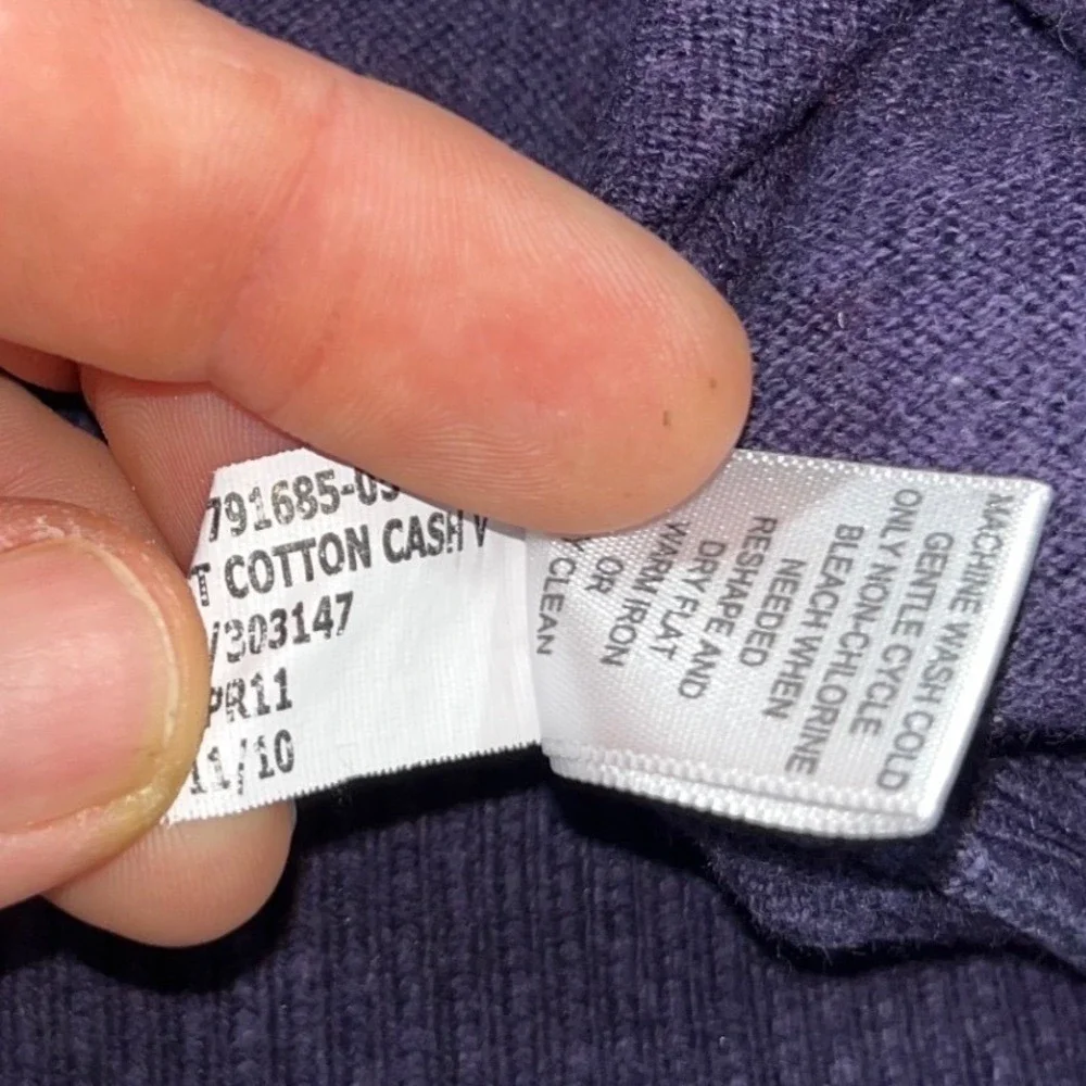 Banana Republic Mens XL Extra Large‎ Purple Cotton Cashmere V-Neck Sweater